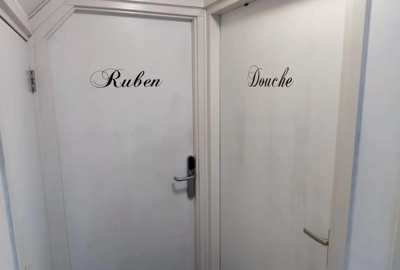 Thuis Bij Schell Rotterdam Szálloda